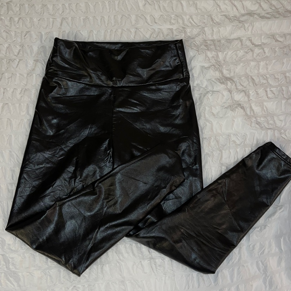 Leather leggings! Stretchy size M